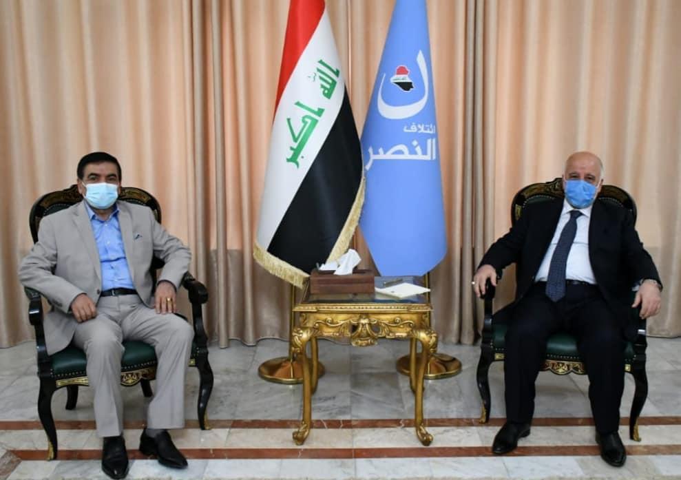الدكتور العبادي يبحث مع وزير الدفاع الأوضاع الأمنية وتعزيز قدرات قواتنا المسلحة