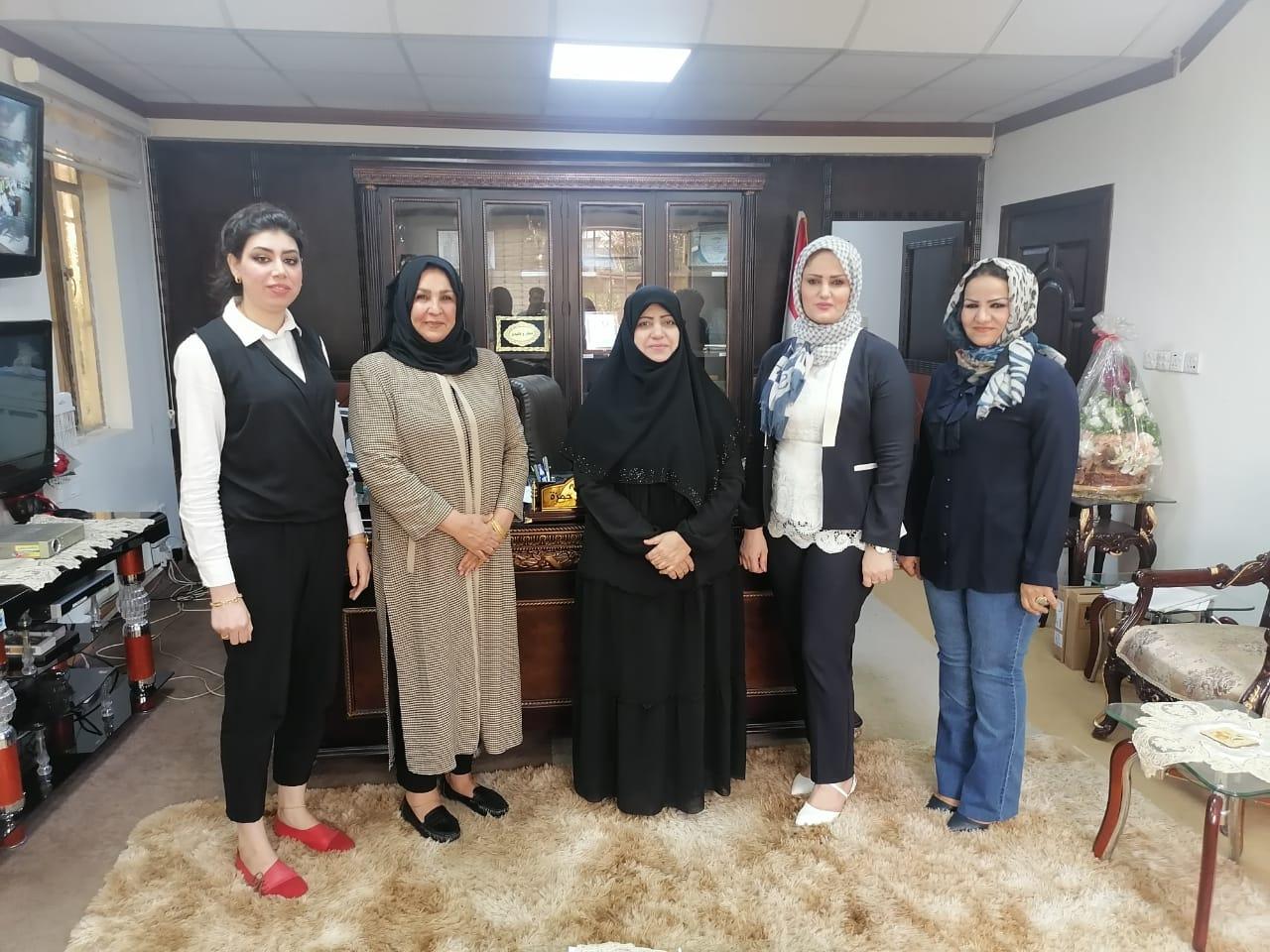 وفد من مكتب المرأة في إئتلاف النصر يزور المدير العام لدائرة التدريب وبحوث الطاقة في وزارة الكهرباء ل