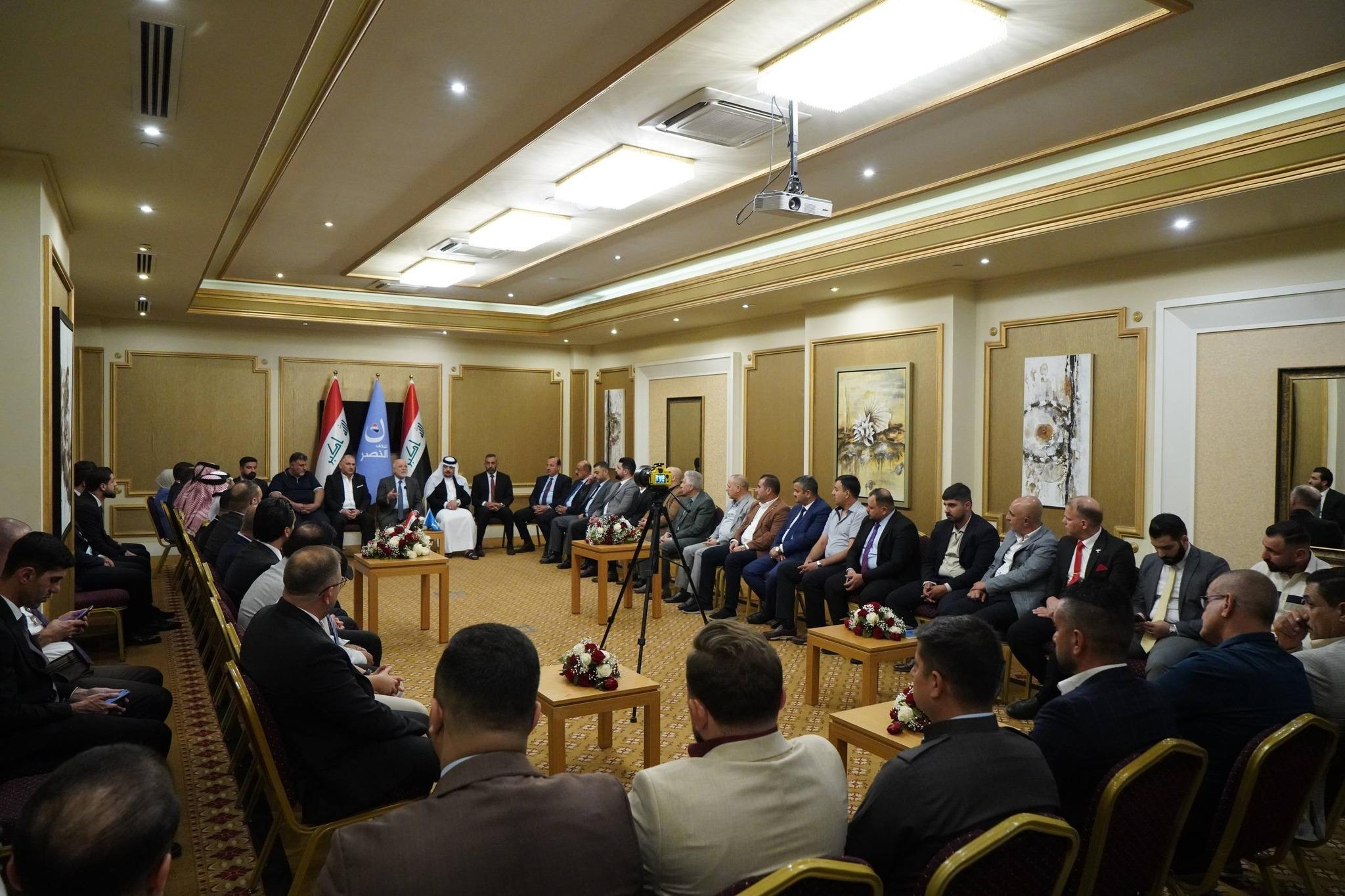 الدكتور العبادي خلال لقائه نخب محافظات نينوى وأربيل والسليمانية: الديمقراطية تُبنى بالعدالة لا بالمال السياسي