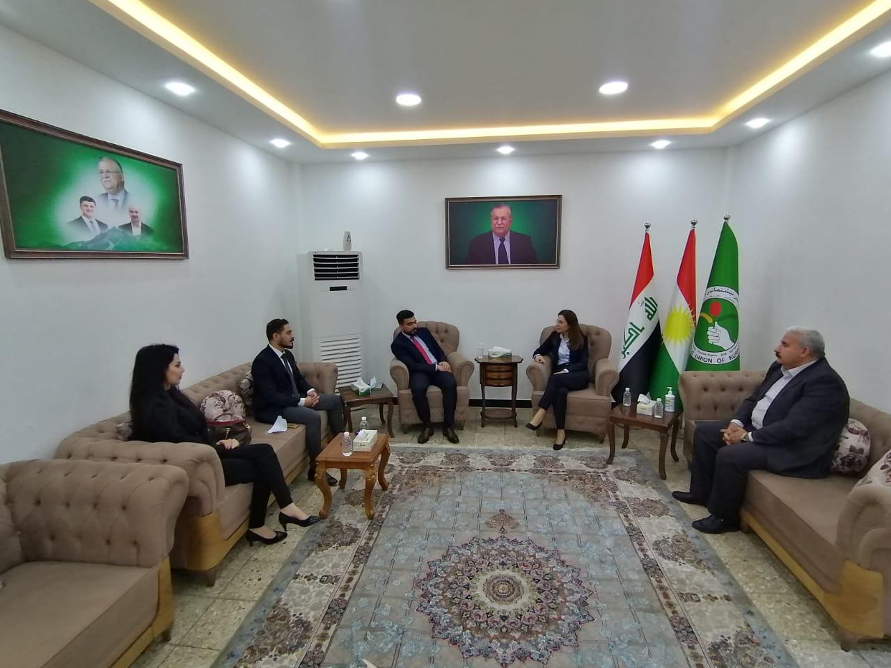 لەگەڵ نزیکبوونەوەی جەژنی نەورۆز شاندێک لە هاوپەیمانێتی نەسڕ سەردانی بارەگای یەکێتی نیشتیمانی کوردستا