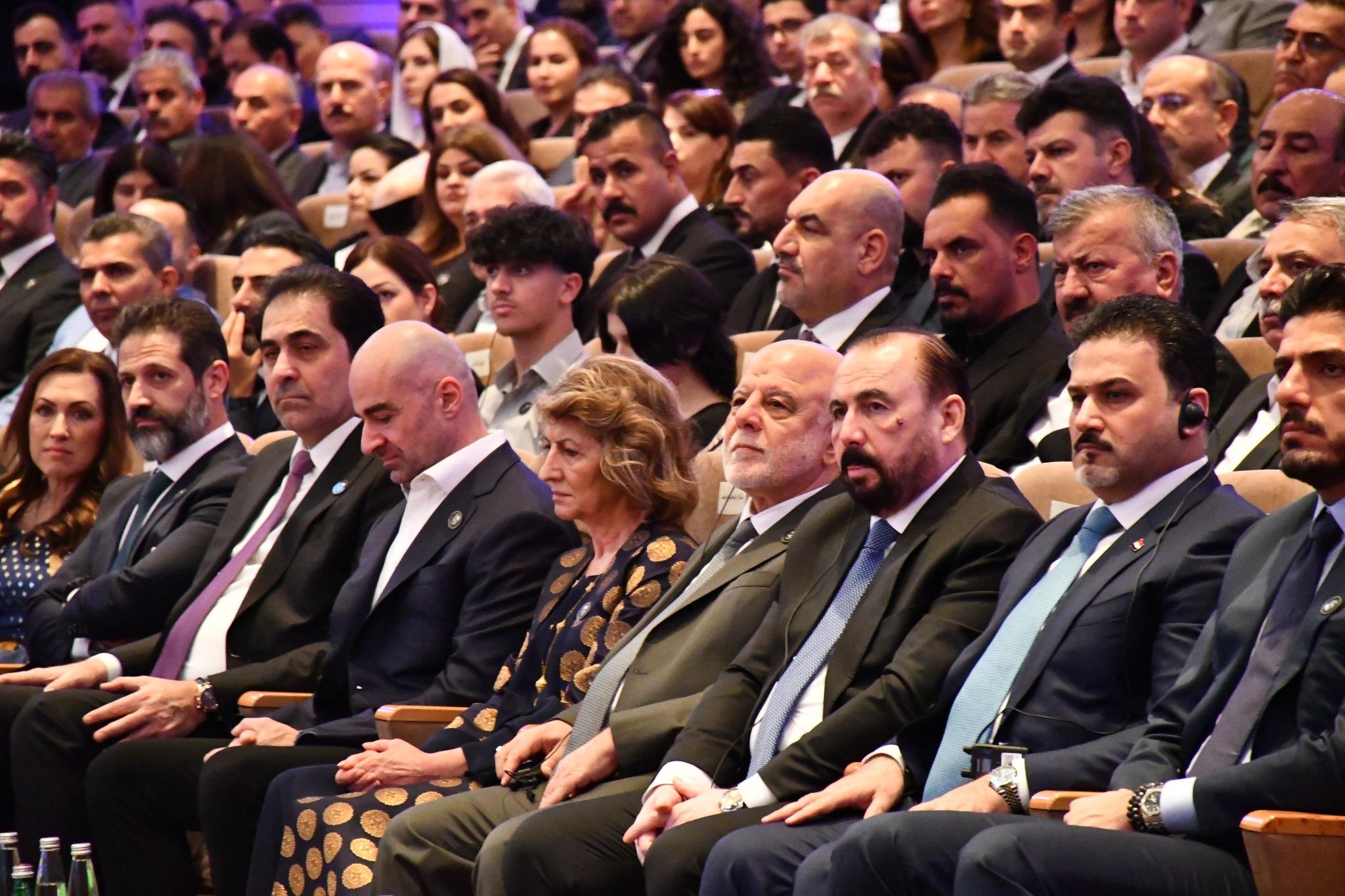 الدكتور العبادي يحضر الحفل التأبيني بمناسبة الذكرى الثامنة لرحيل رئيس الجمهورية الأسبق جلال طالباني