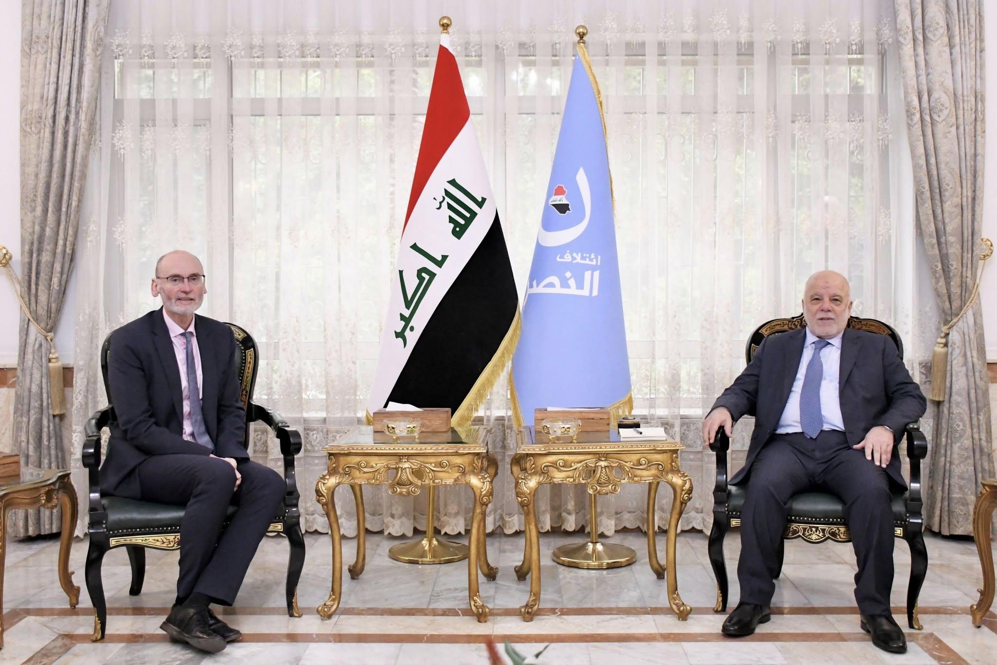الدكتور حيدر العبادي يستقبل السفير البريطاني في بغداد