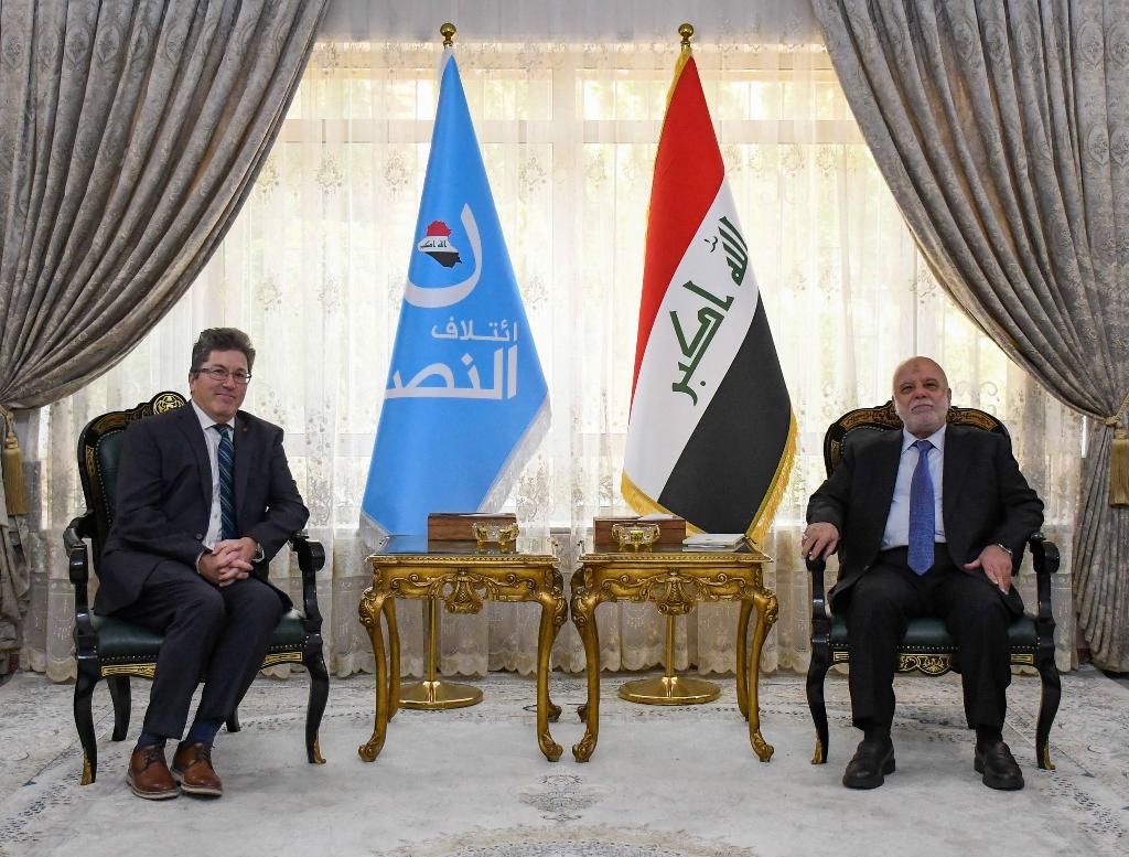 الدكتور حيدر العبادي يستقبل السفير الكندي في بغداد